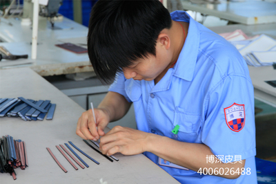 皮具加工廠 匠心工藝與時尚潮流的交匯點